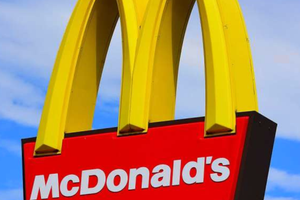 What Are Iconic Signs? Lessons from the World’s Most Recognisable Brands